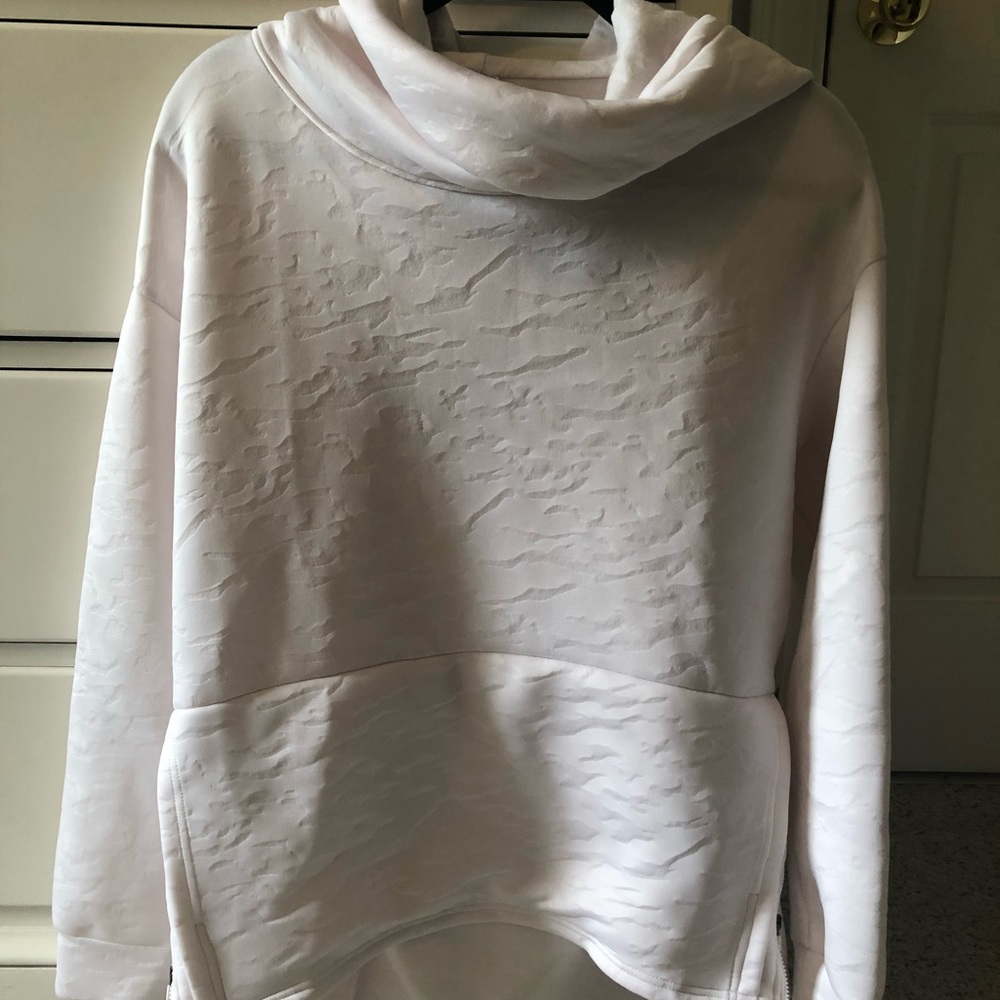Fabletics Pullover